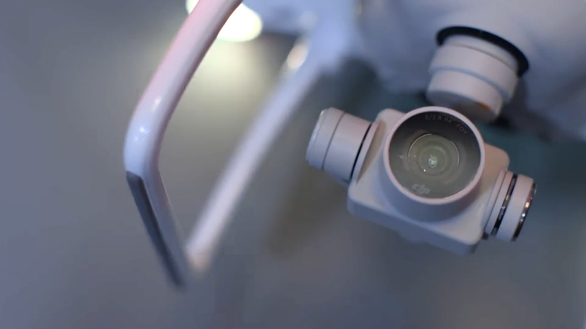 DJI Phantom 4 видит людей и объекты