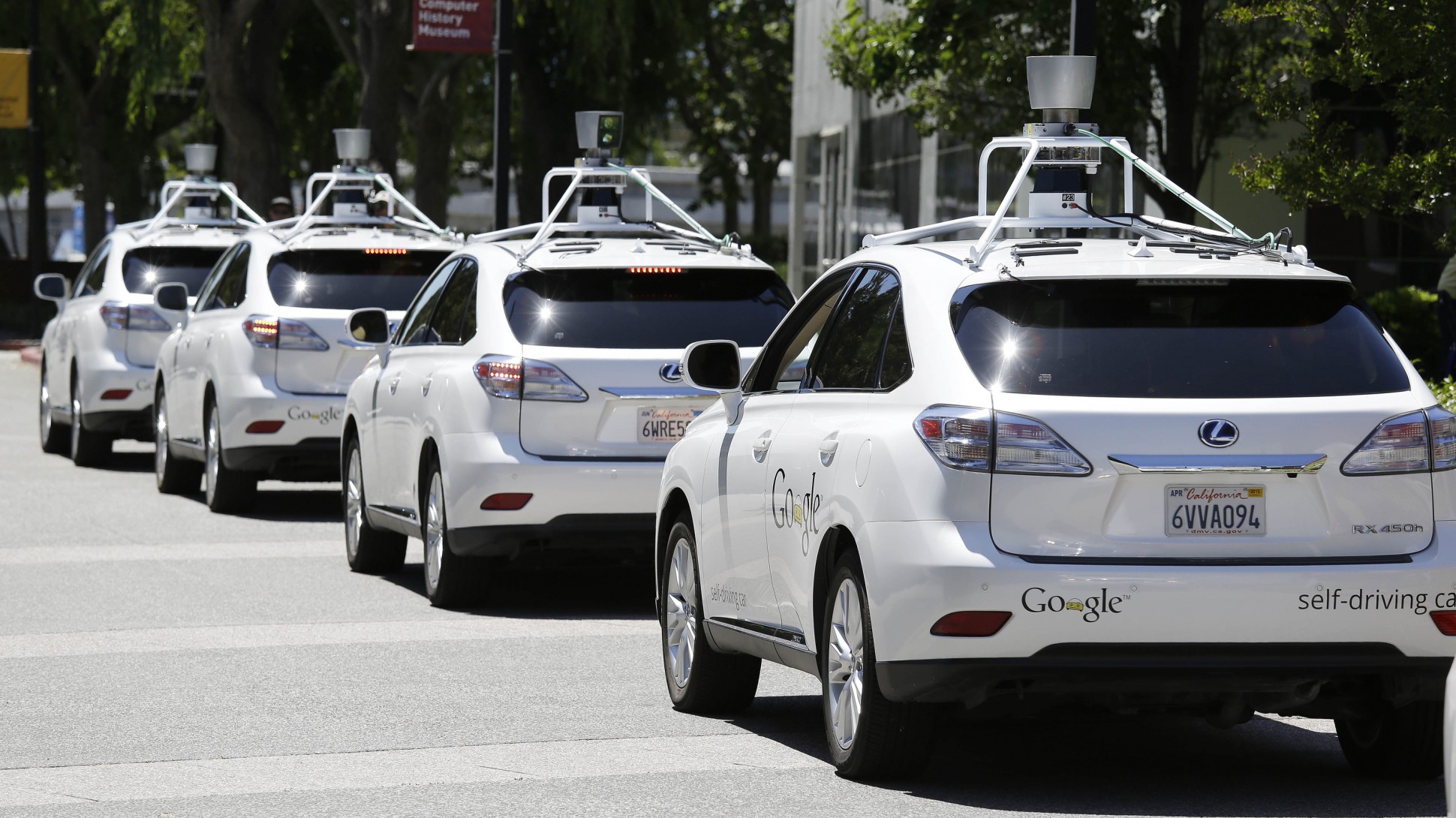 Главные разработчики беспилотного авто Google бросили проект из-за слишком высоких зарплат
