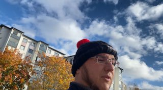 А сейчас, друзья, время охуевать. Я вам специально текстом ничего не расскажу — …